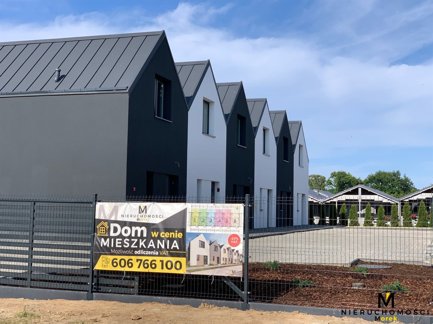 Domki nad morzem z parkingiem