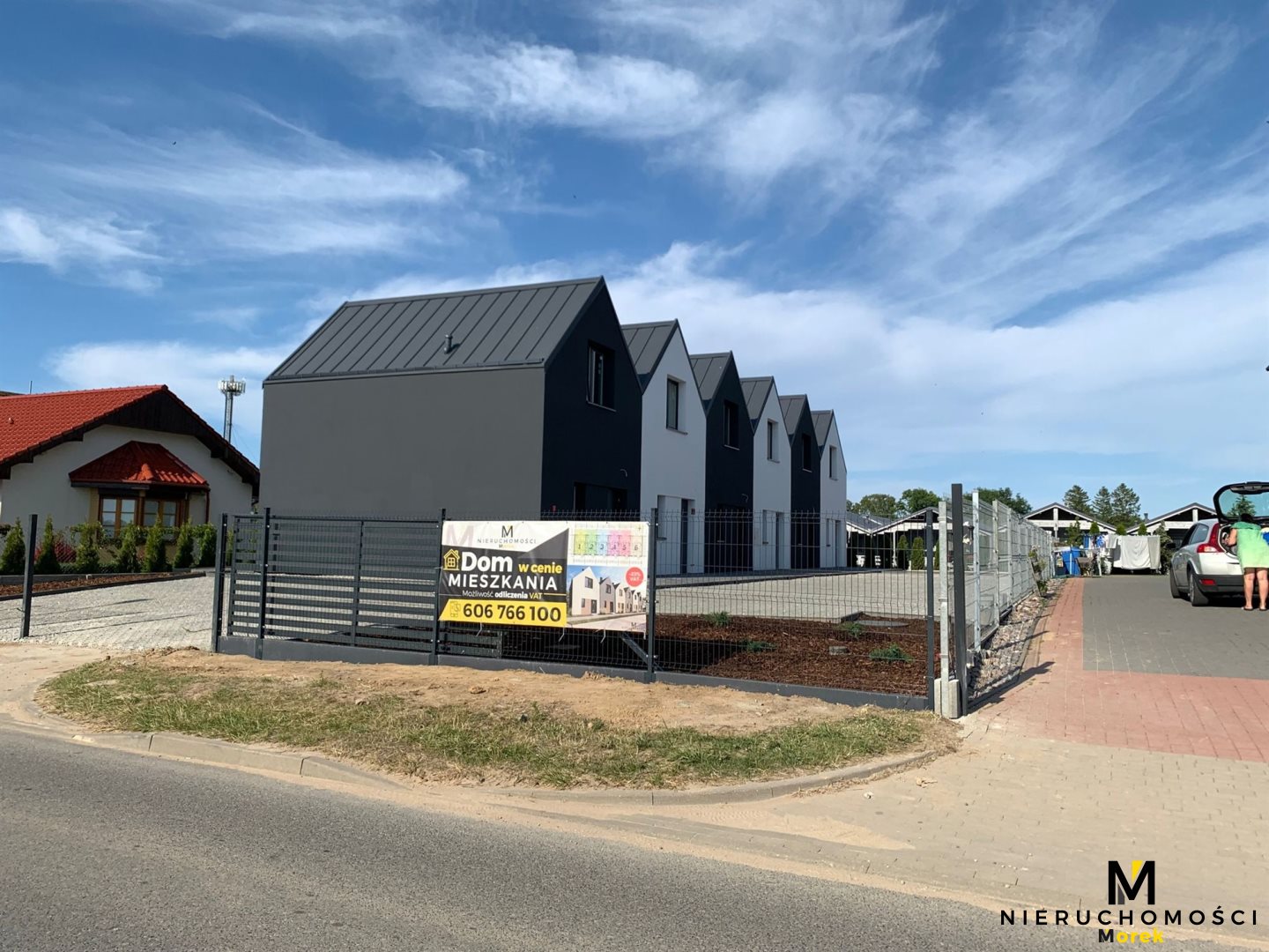 Domki nad morzem z parkingiem