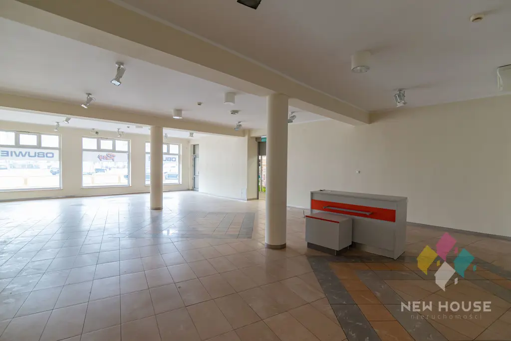 Lokal 137 m2 parter, witryna, Centrum miasta