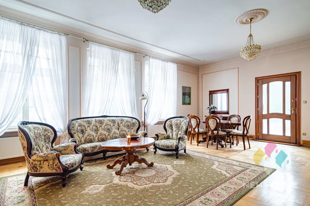 Dworek po renowacji, stadnina koni, duży potencjał