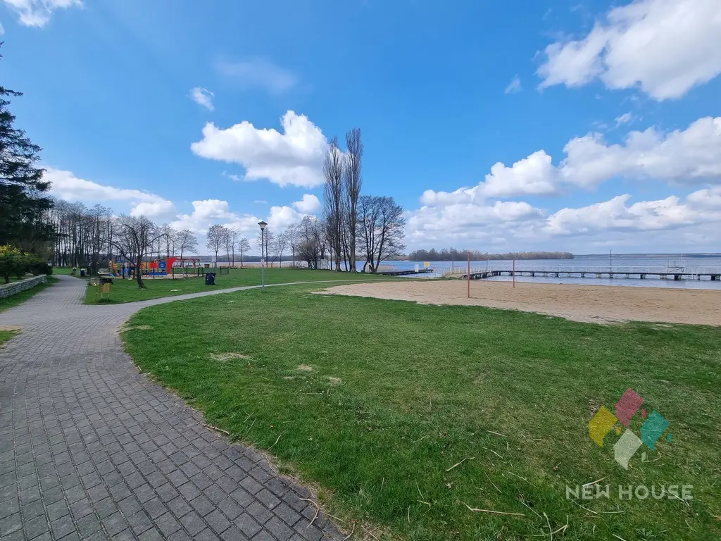 Działka w pobliżu jeziora z możliwością zabudowy