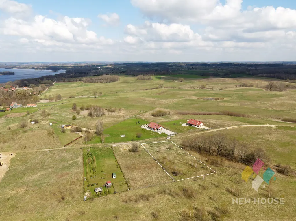 Działka w pobliżu jeziora z możliwością zabudowy