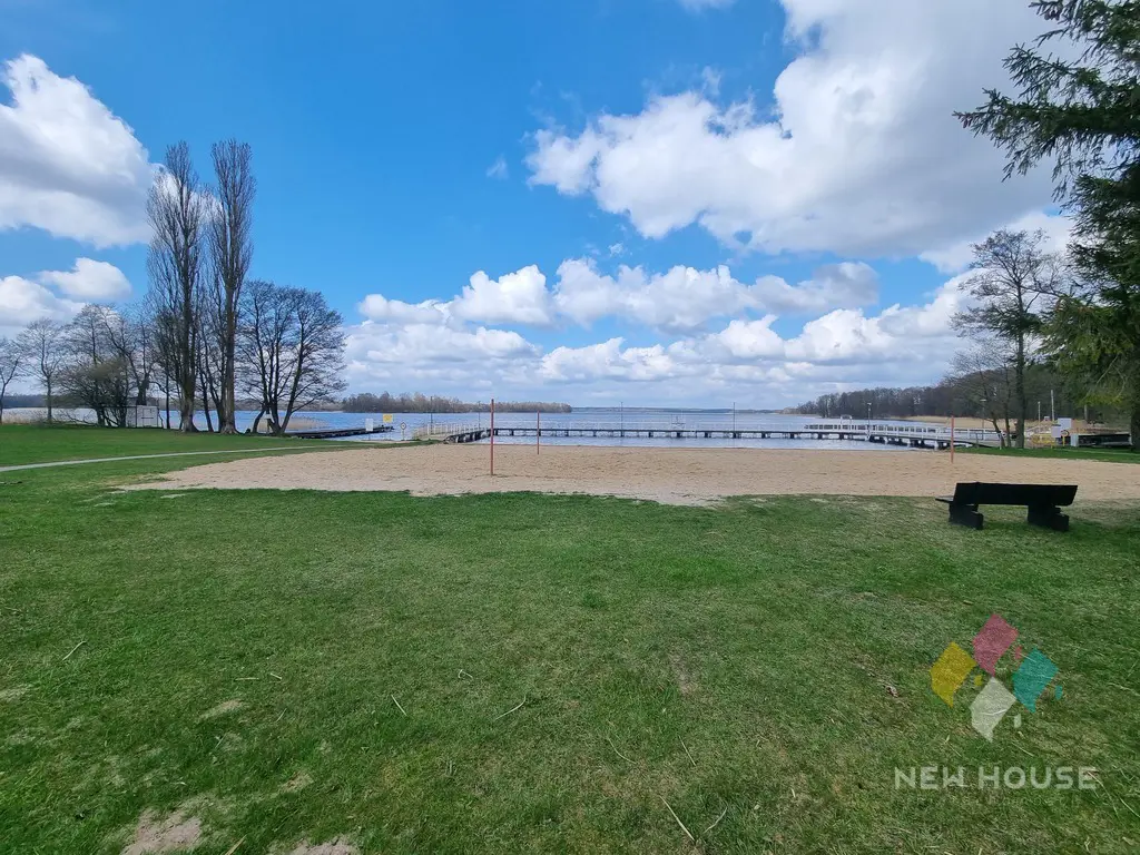 Działka w pobliżu jeziora z możliwością zabudowy