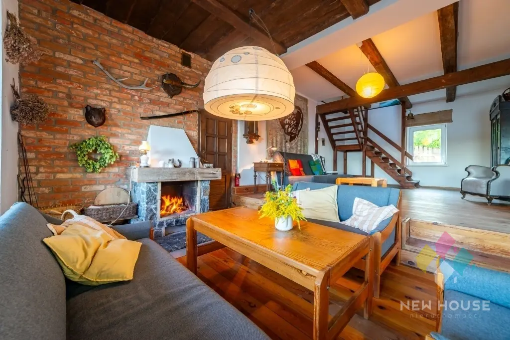 Stare Sady, dom z linią brzegową jeziora Tałty