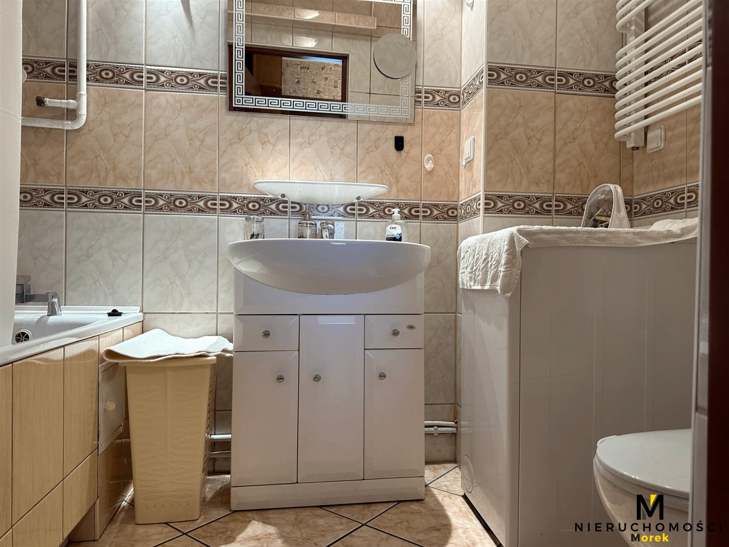 Małe mieszkanie z niskim czynszem.