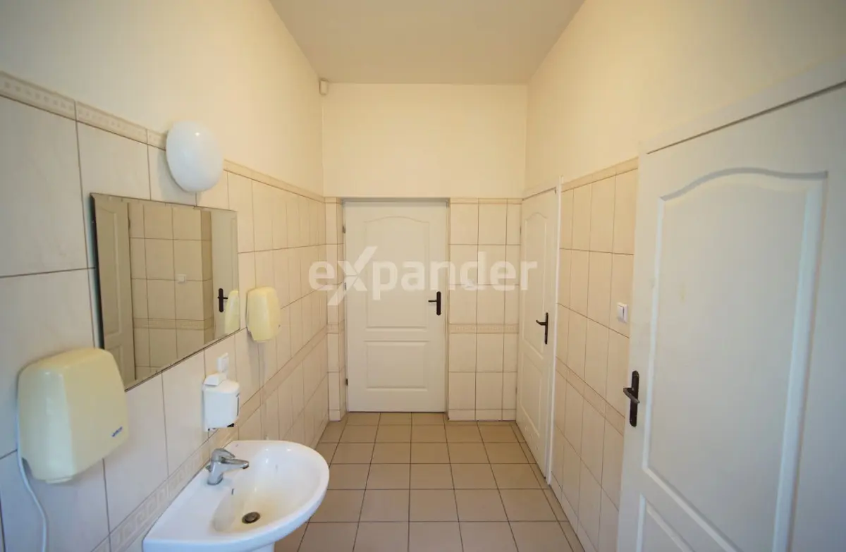 Budynek produkcyjno - usługowy, Borowa Rzeszów