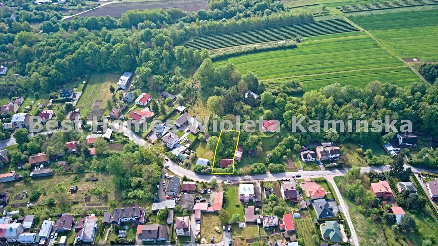 Na sprzedaż zabudowana nieruchomość gruntowa