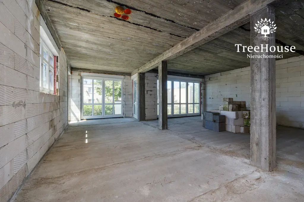 Budynek komercyjny do własnej adaptacji