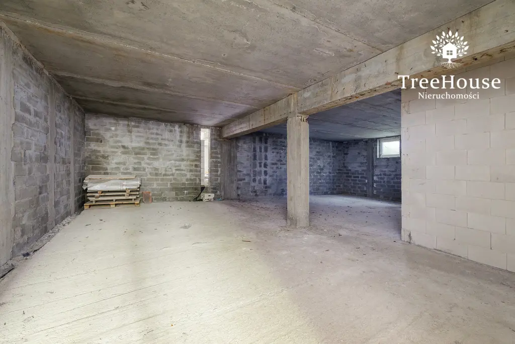 Budynek komercyjny do własnej adaptacji