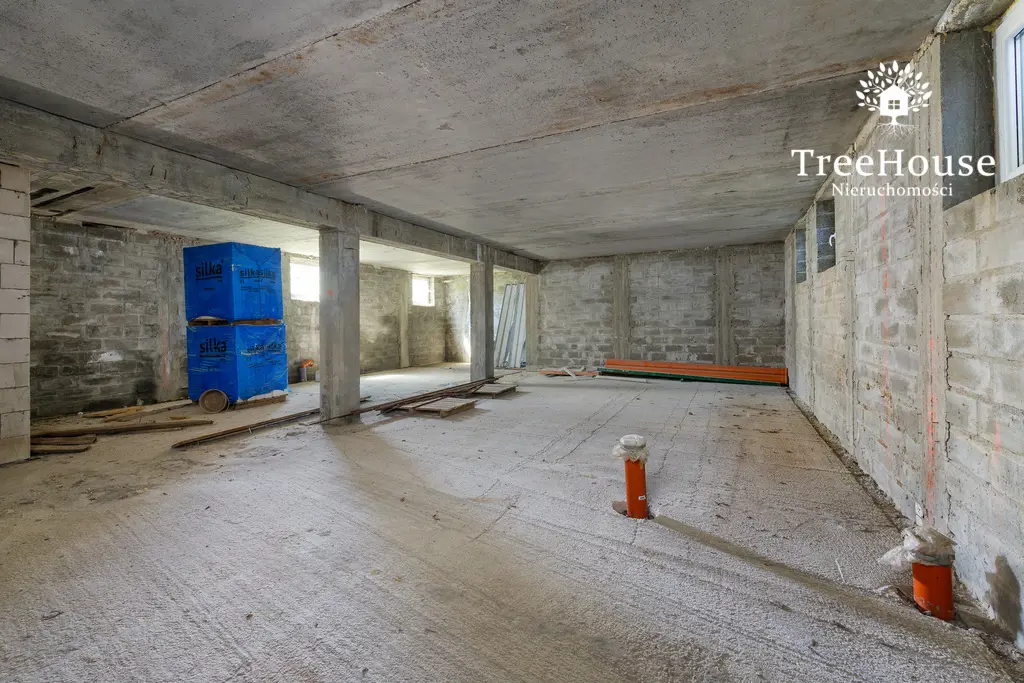 Budynek komercyjny do własnej adaptacji