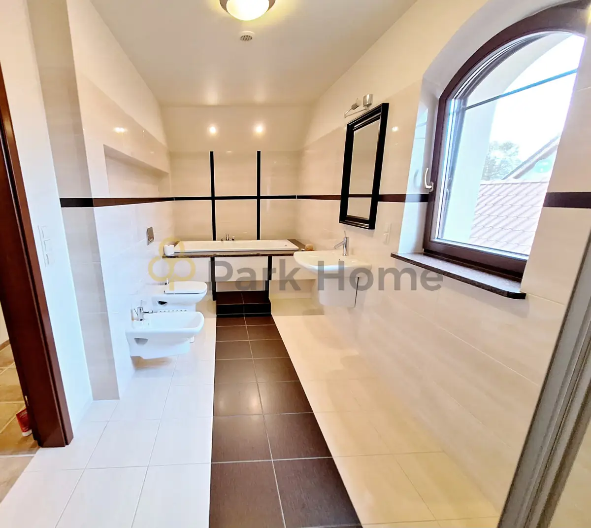 Dom, 7 pokoi 343 m² na sprzedaż - Iłowa