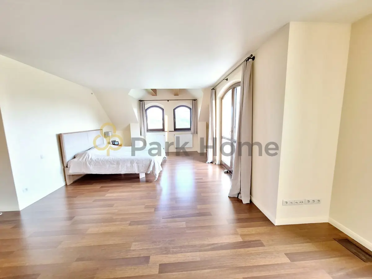 Dom, 7 pokoi 343 m² na sprzedaż - Iłowa