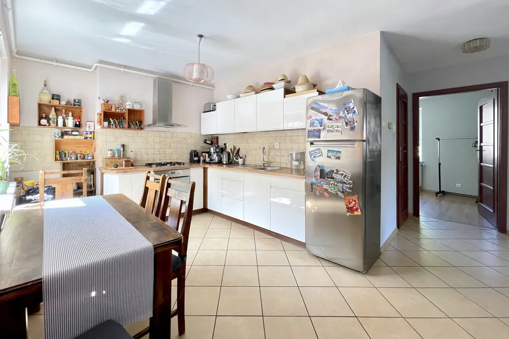 Mieszkanie 3-pokojowe w kamienicy w centrum