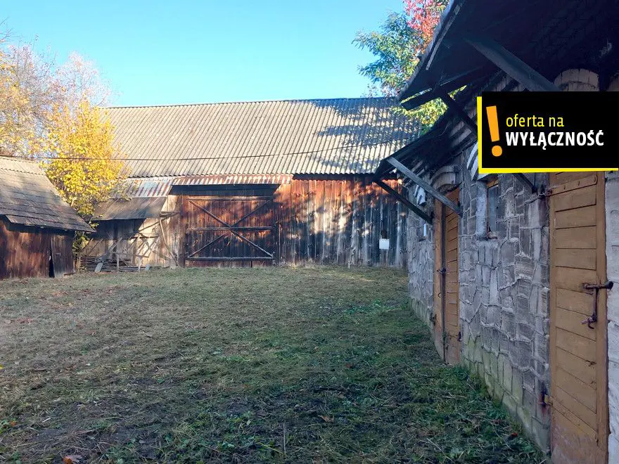 Dom z bala drewnianego na wsi Malkowice