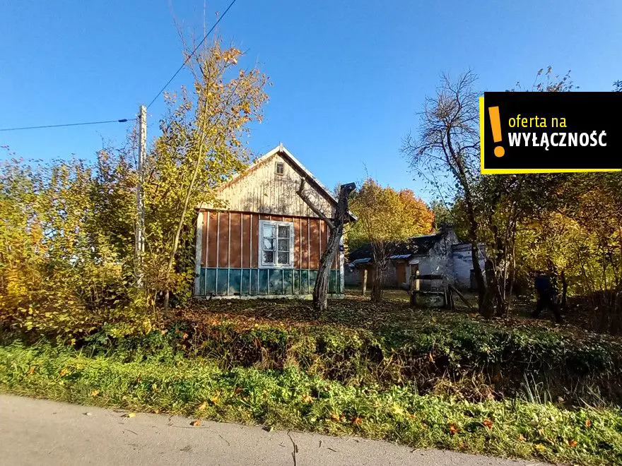 Dom z bala drewnianego na wsi Malkowice