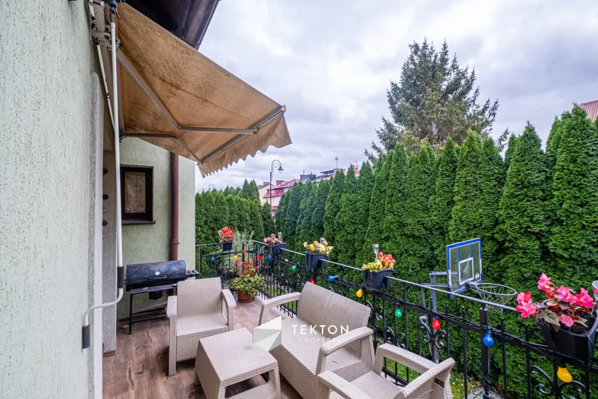 Elegancki Dom z bilardownią w atrakcyjnej okolicy