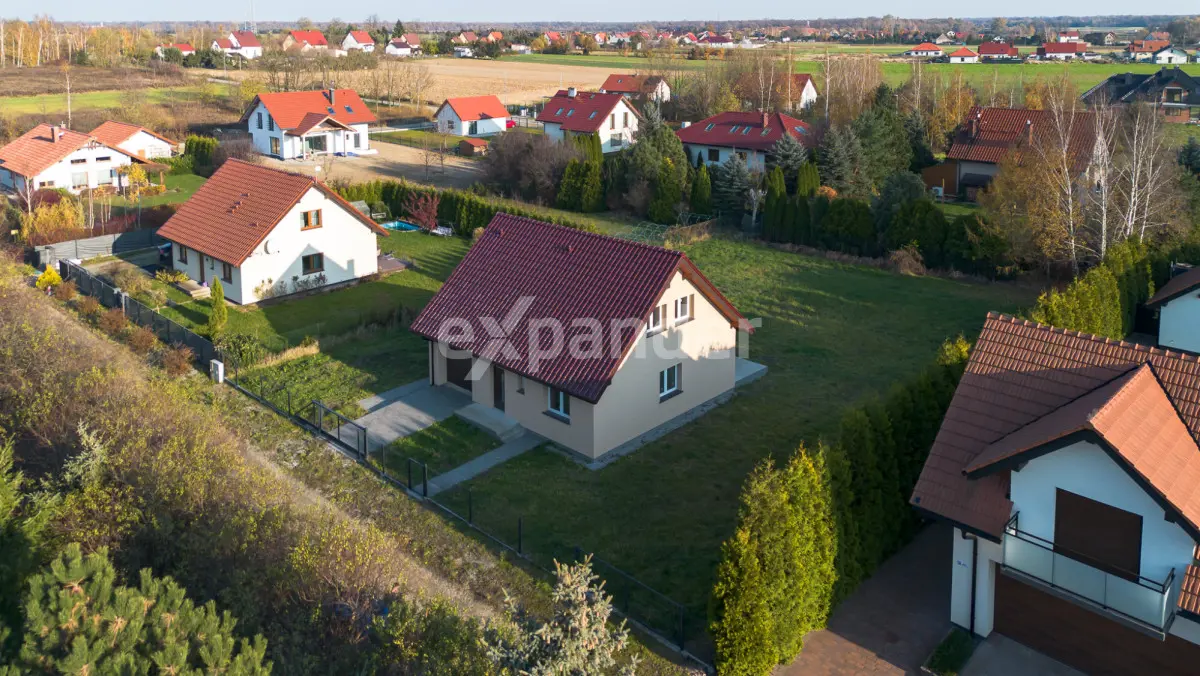 Uroczy dom w cichej okolicy-Bogdaszowice