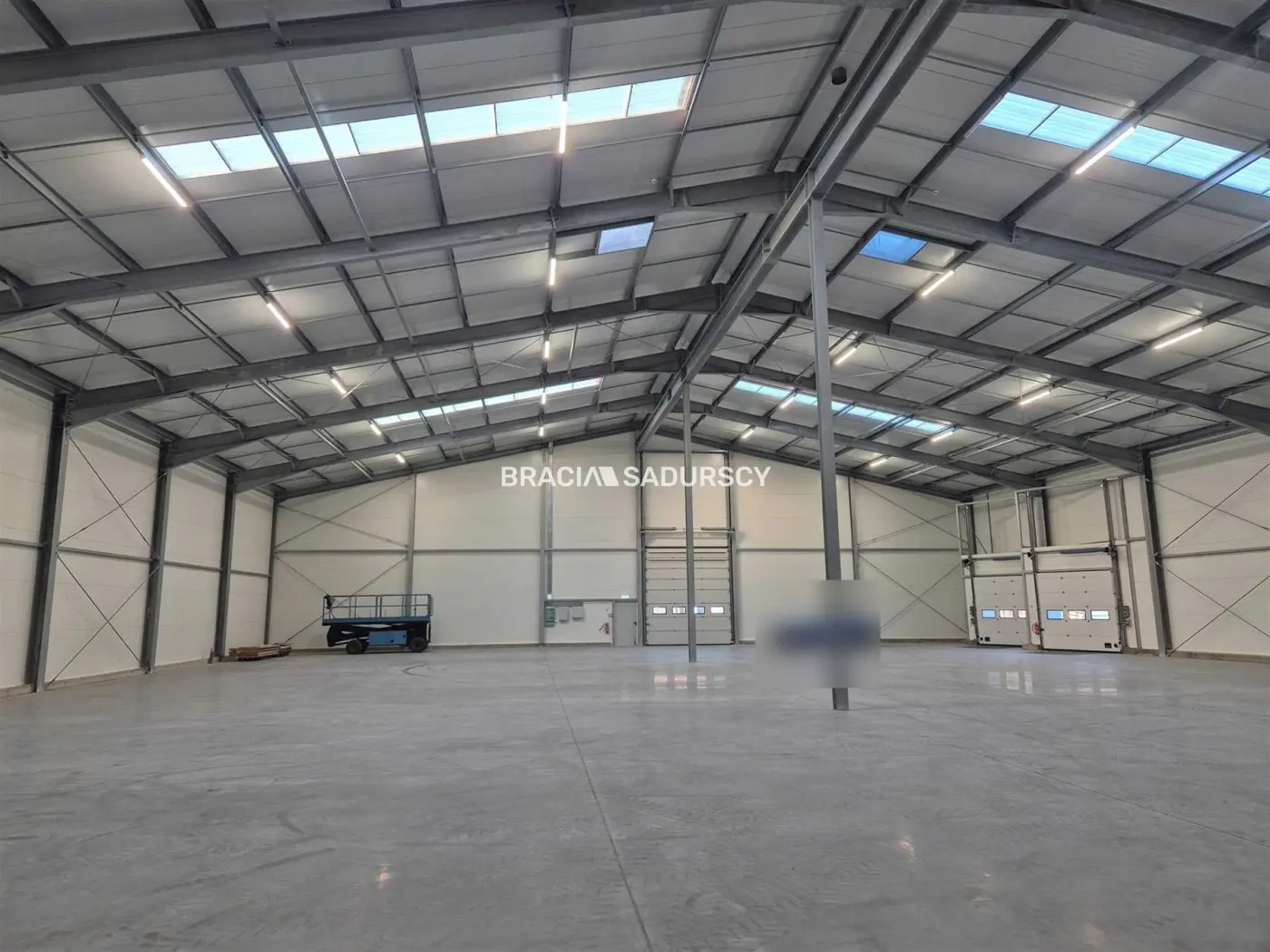 Hala/magazyn koło Skawiny