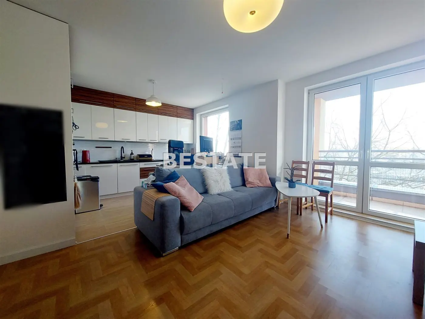 Dwupoziomowe,gotowe do zamieszkania,m.postojowe