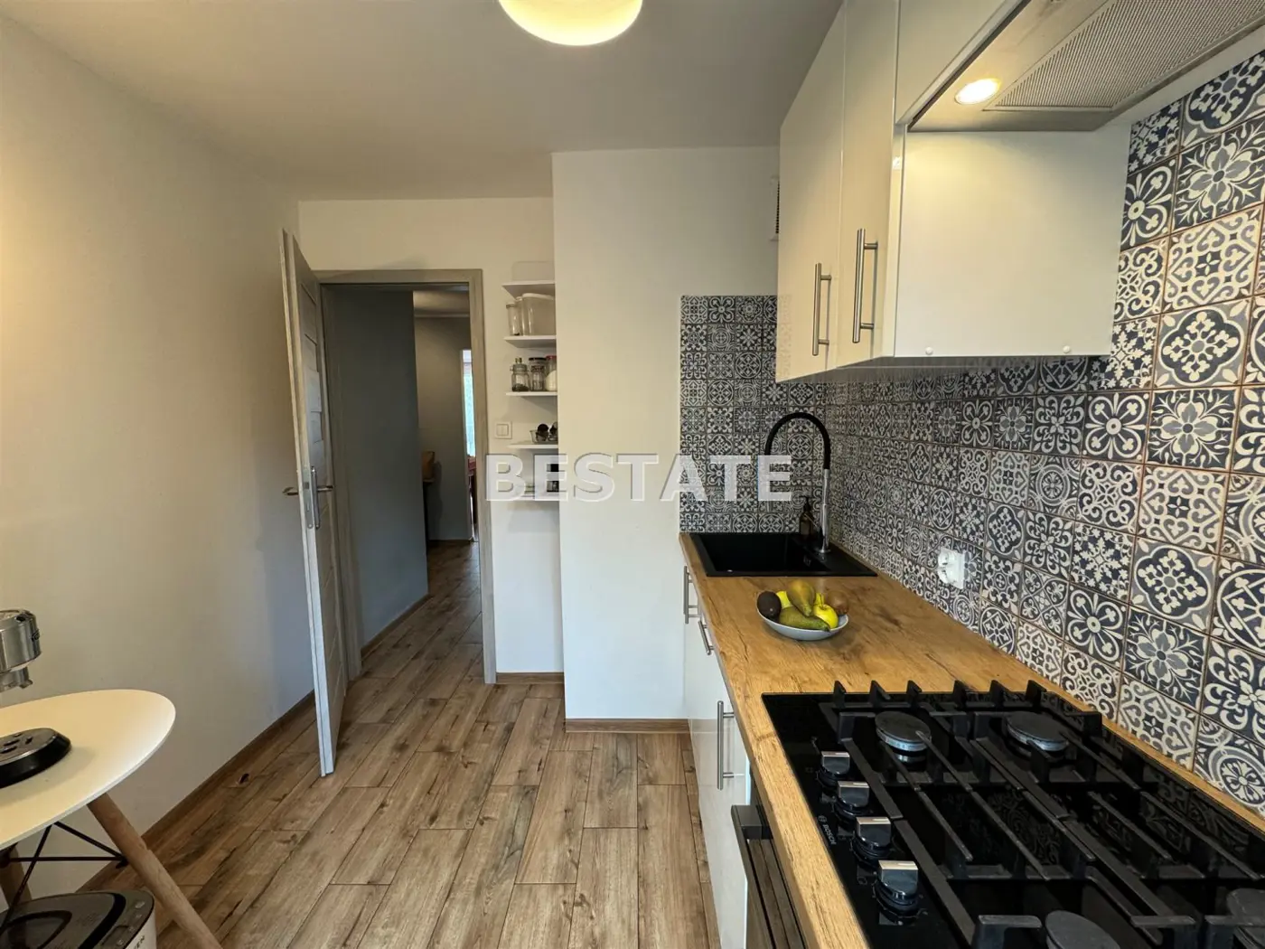 M3 do zamieszkania, 1 piętro, Zakrzów