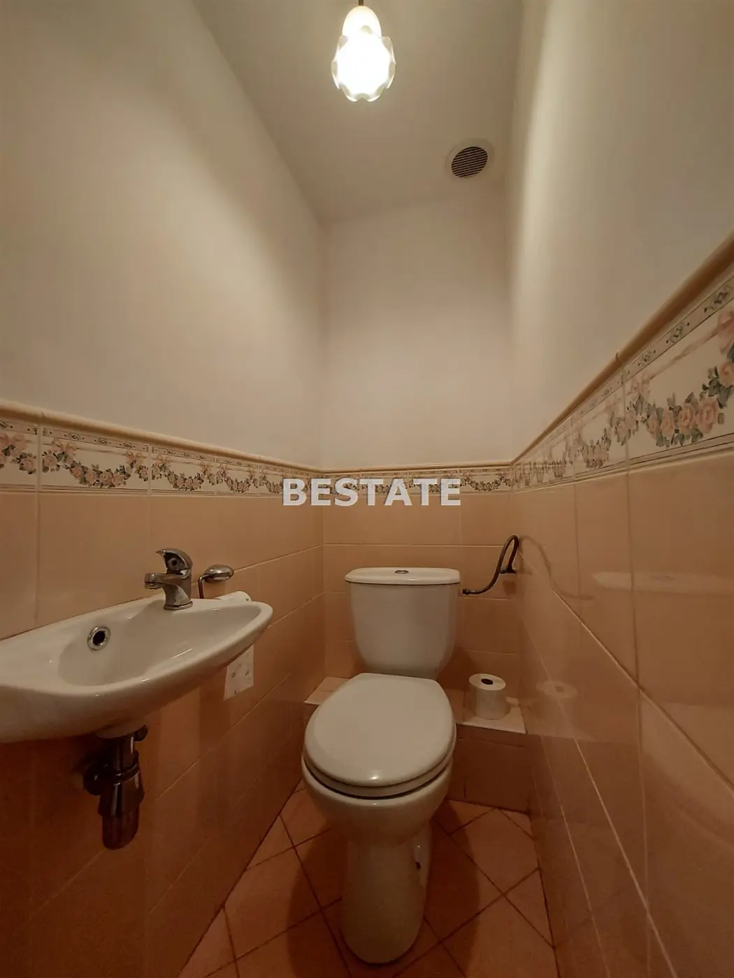 56m2, możliwe 3 pokoje,piwnica, Legnicka/Popowicka