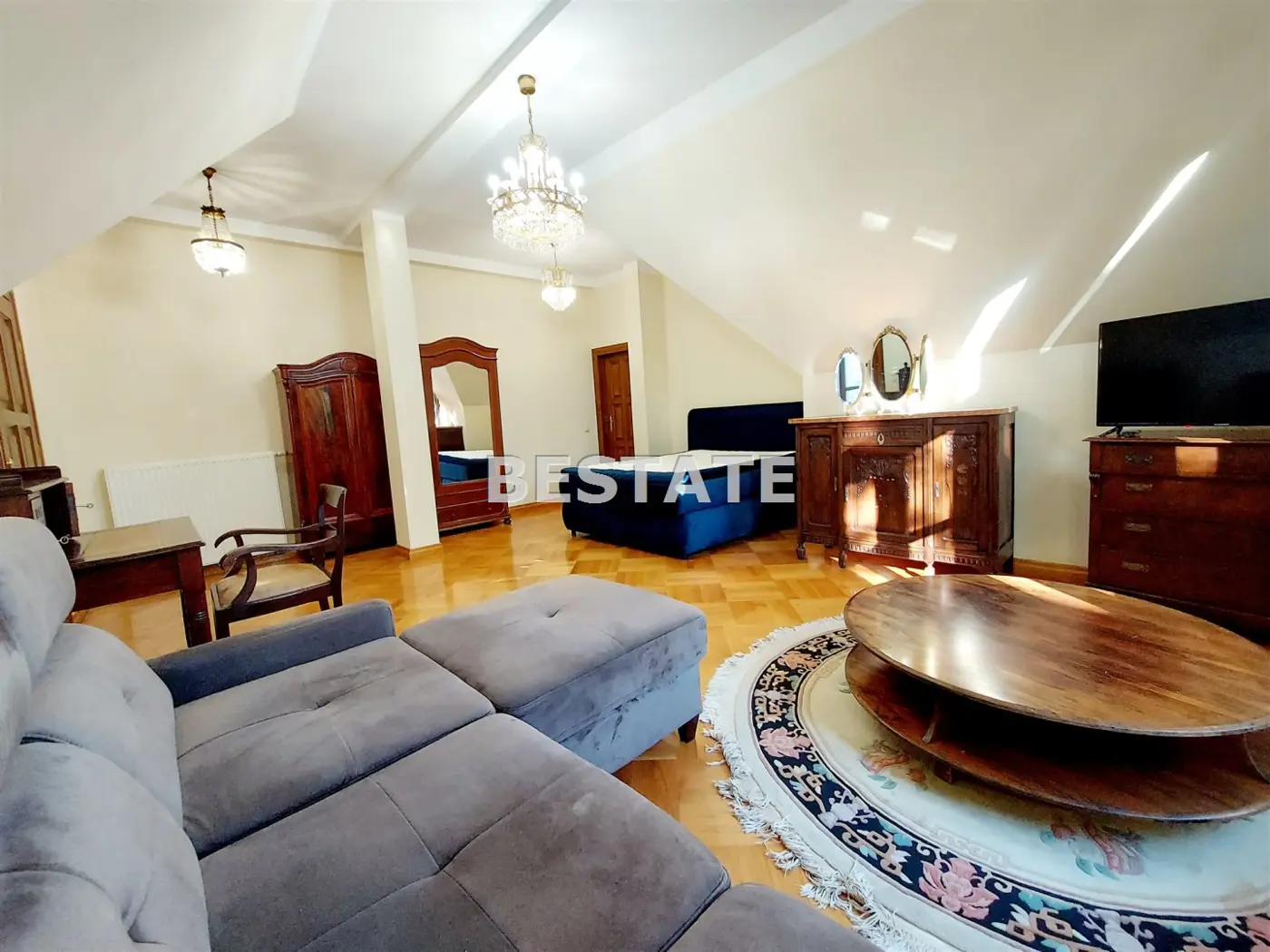 2 pokoje,82m2 w prestiżowej willi, ogród, basen