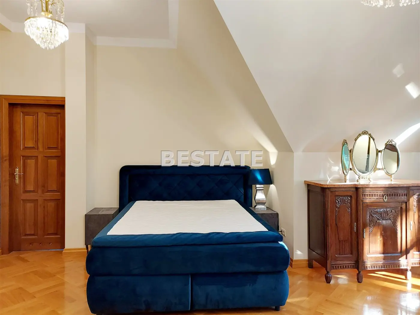 2 pokoje,82m2 w prestiżowej willi, ogród, basen