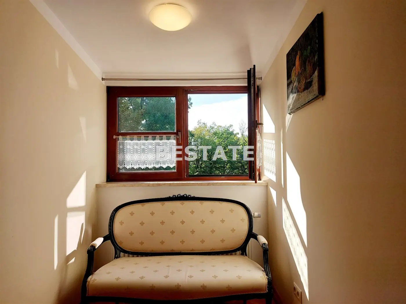 2 pokoje,82m2 w prestiżowej willi, ogród, basen