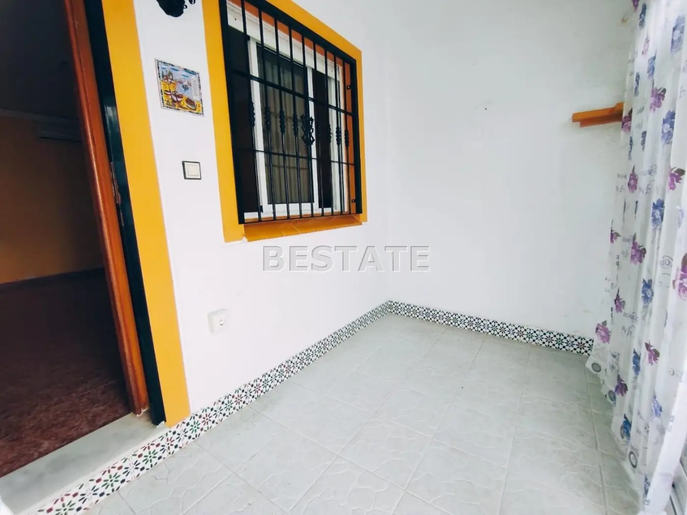 Bungalow 64 m.kw, obrzeża Alicante