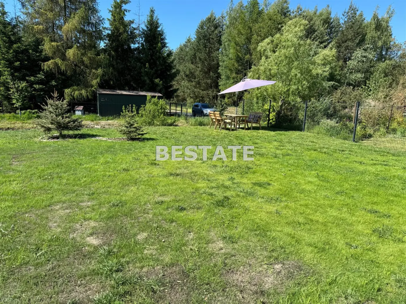 Obrzeża Lubszy. Domek ze stawem w zaciszu zieleni.