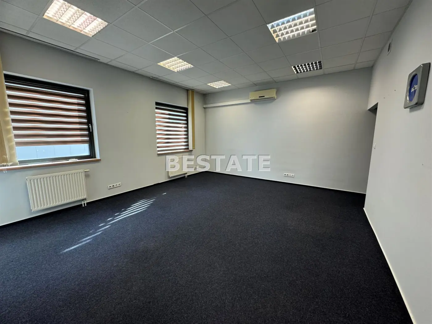 Hala pod usługi - biuro, 260 m.kw