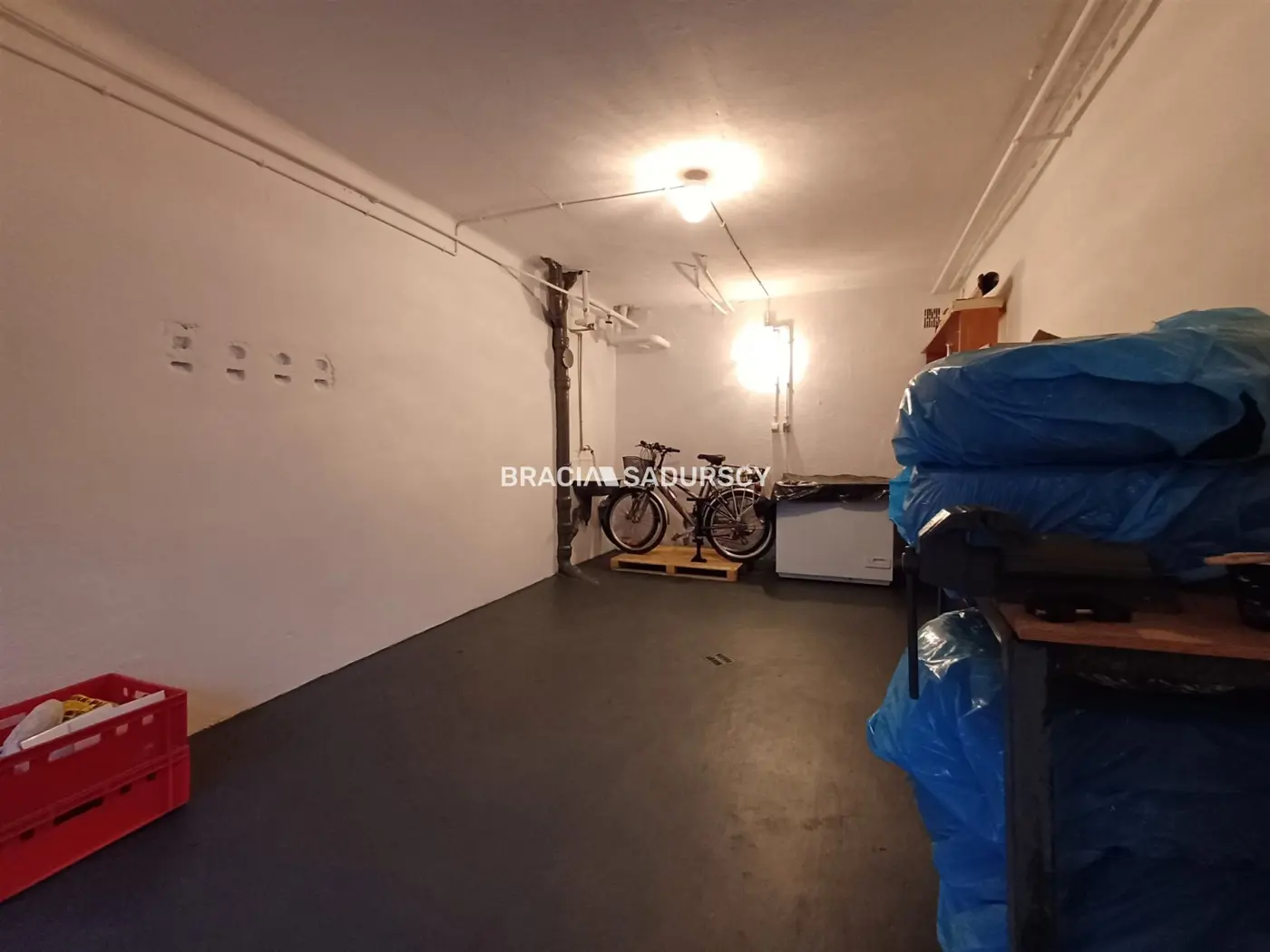 Garaż ul. Królewska, 18,2m