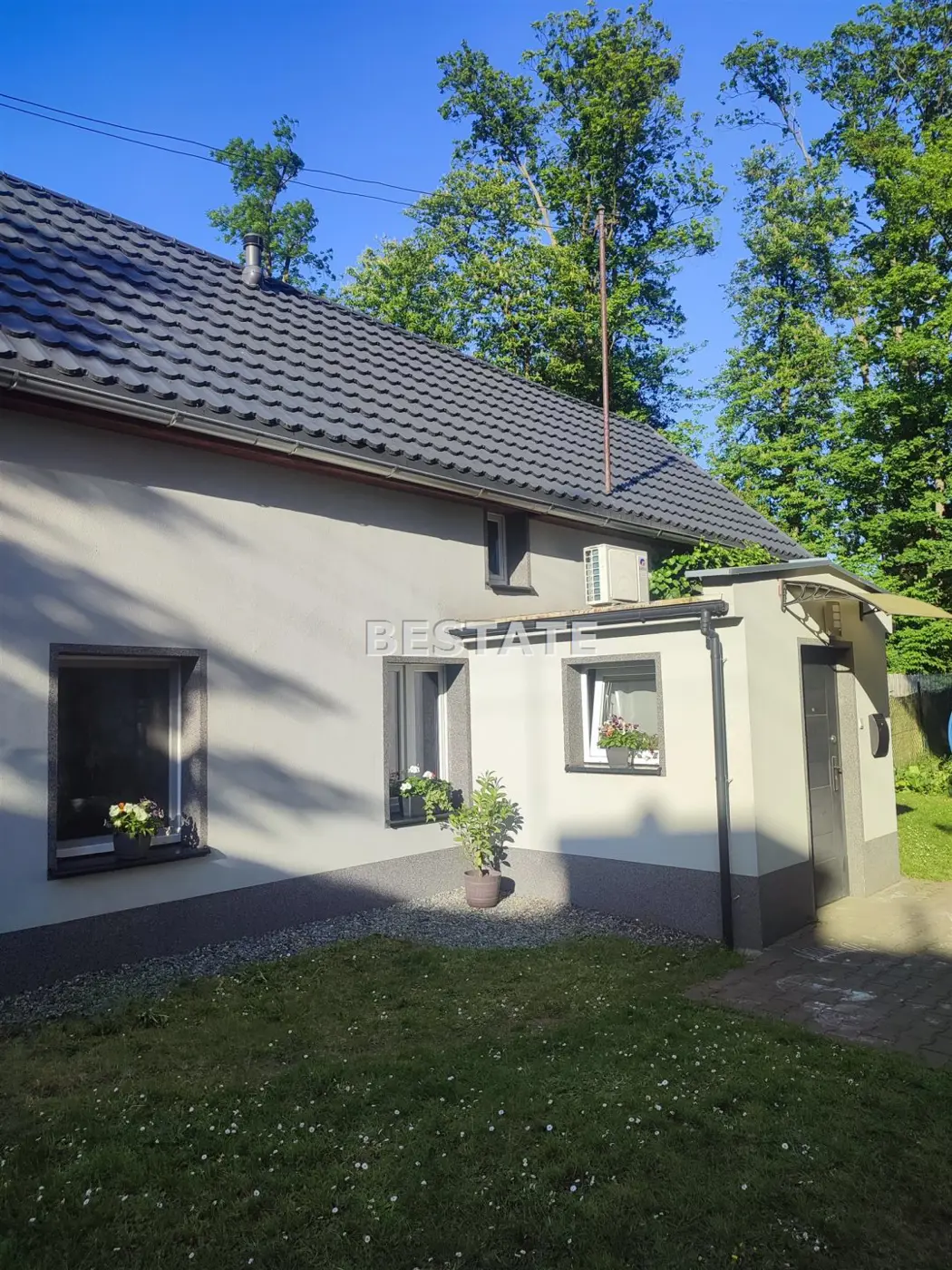 Wolnostojący, wyremontowany dom w centrum Obornik