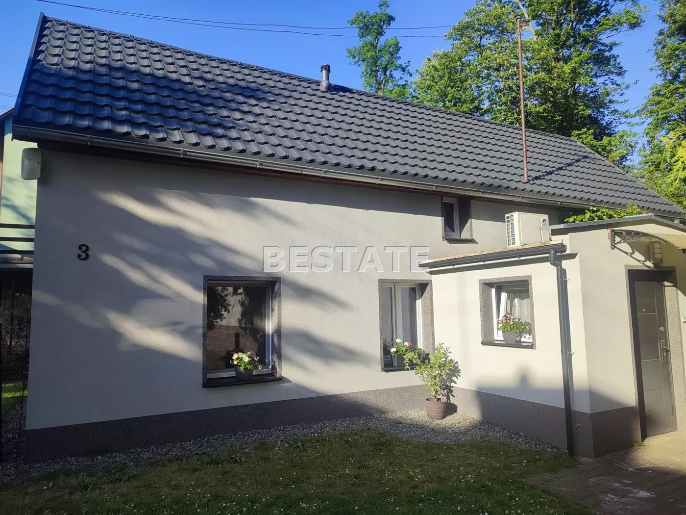 Wolnostojący, wyremontowany dom w centrum Obornik