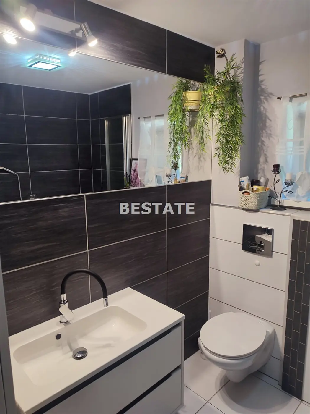 Wolnostojący, wyremontowany dom w centrum Obornik