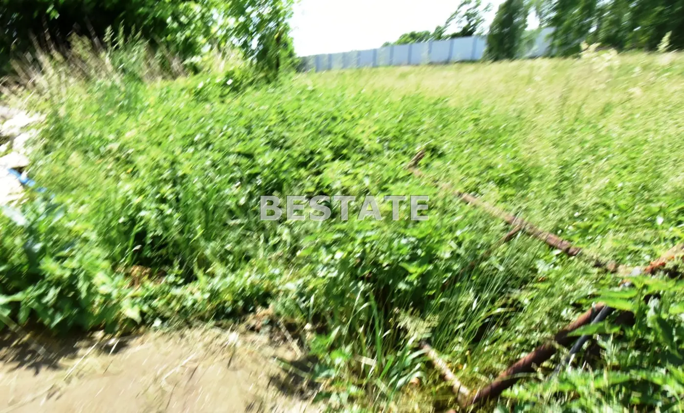 Pod zabudowę bliźniaczą lub szeregową.