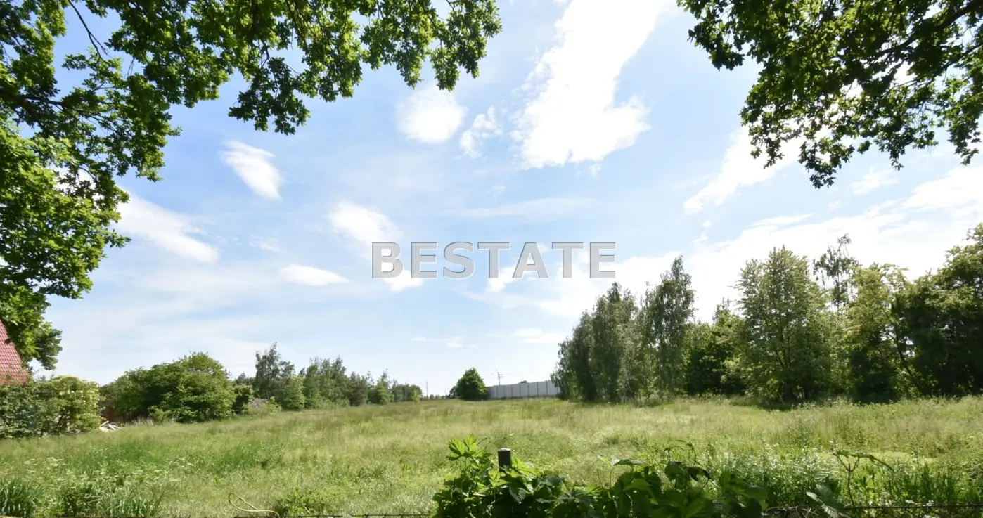 Pod zabudowę bliźniaczą lub szeregową.