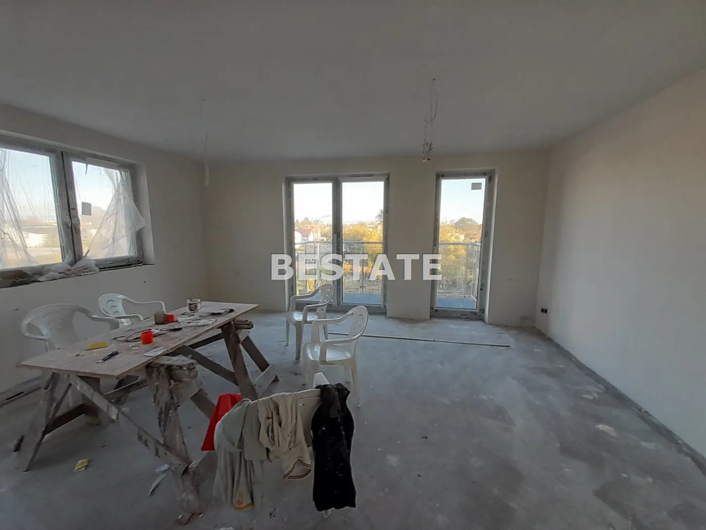 Mieszkanie z antresolą w super okolicy, Konstantyn