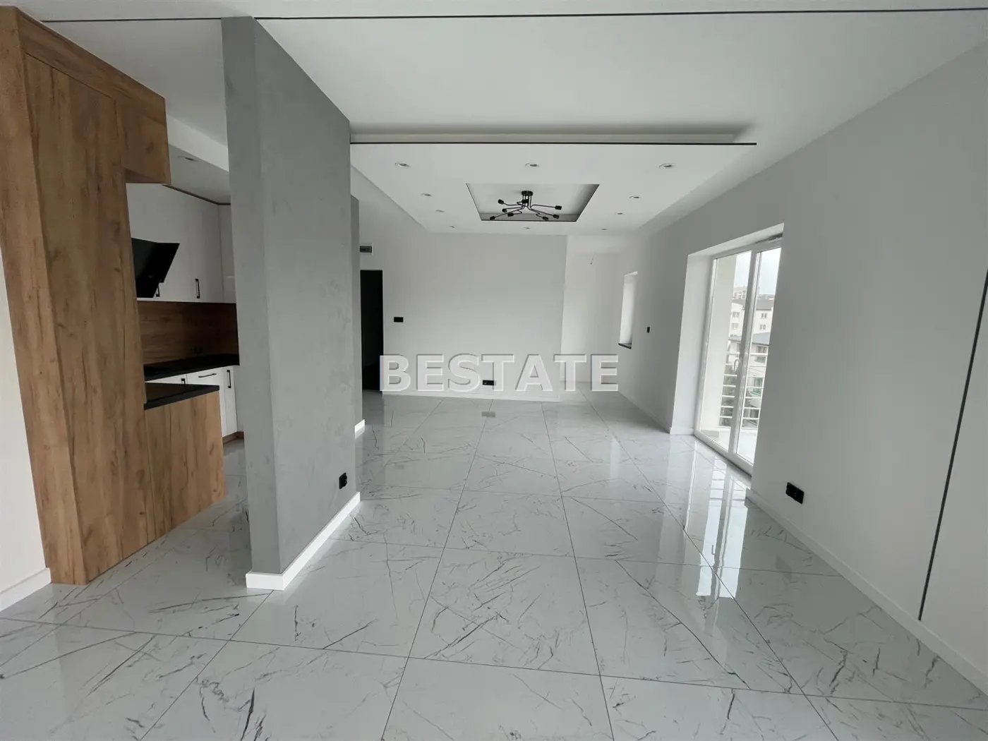 Przestronny apartament z dwoma balkonami, Bugaj