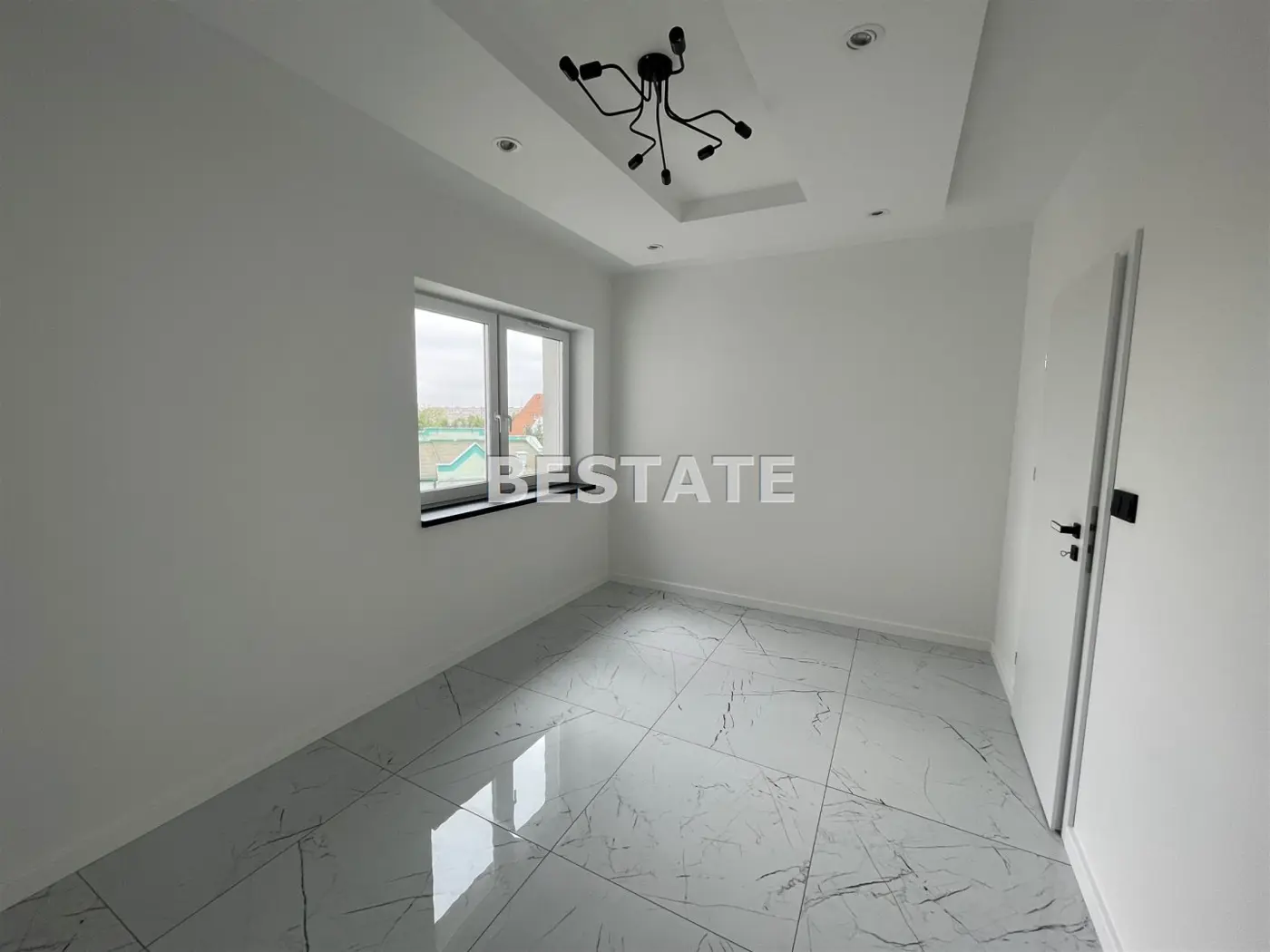 Przestronny apartament z dwoma balkonami, Bugaj