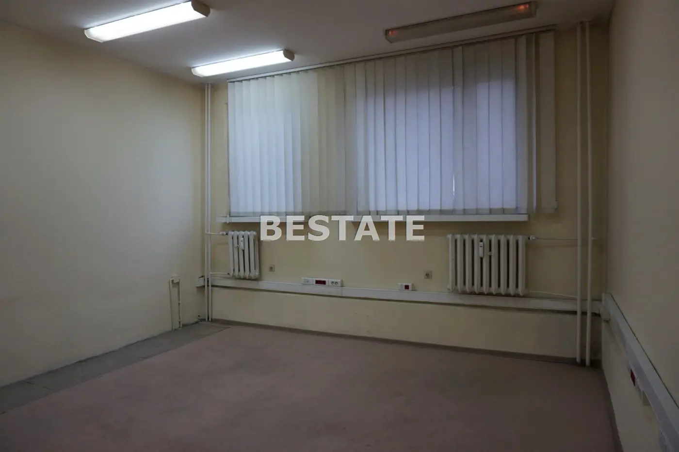 8 kawalerek w bloku mieszkalnym, Bugaj