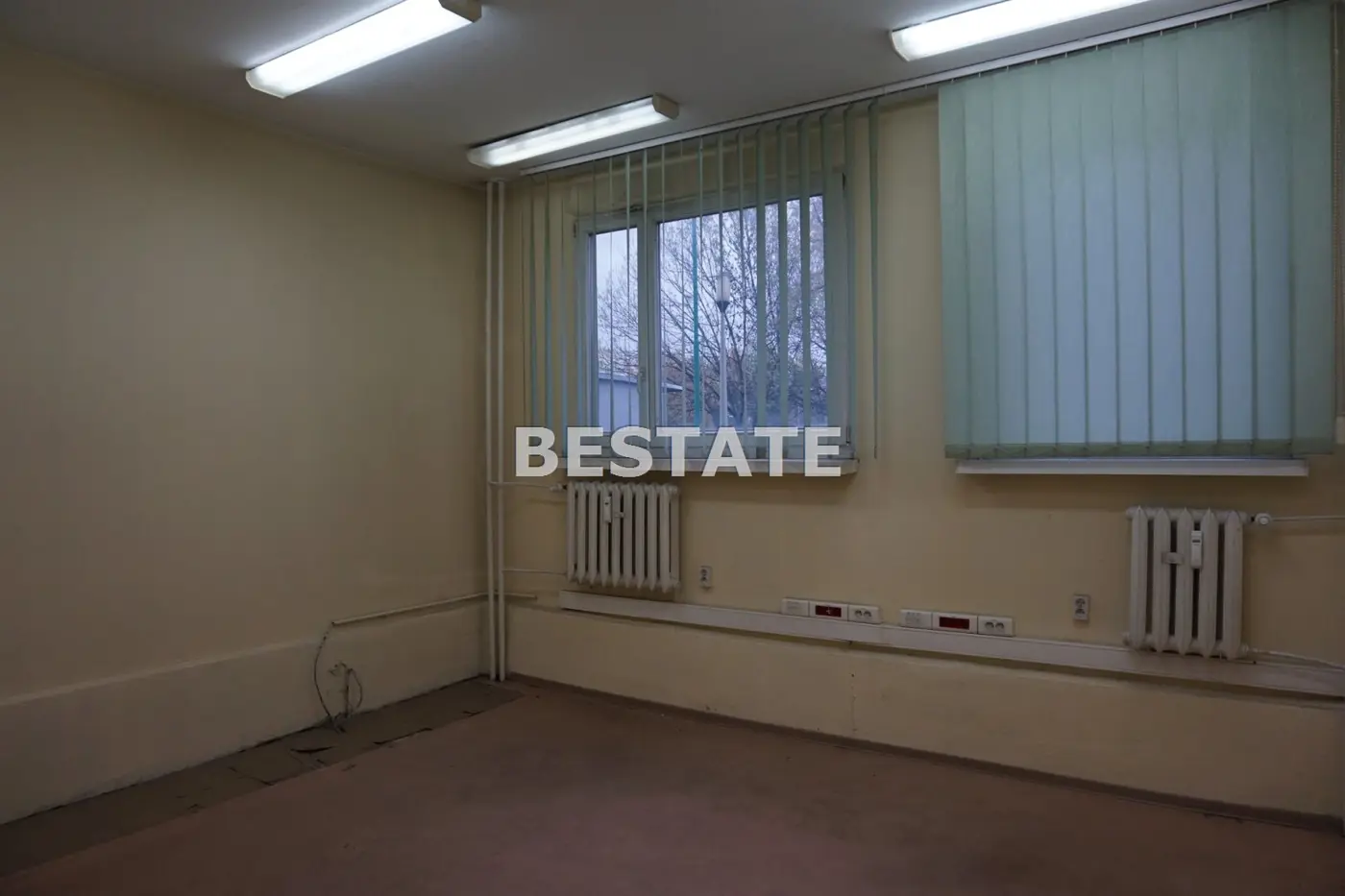 8 kawalerek w bloku mieszkalnym, Bugaj