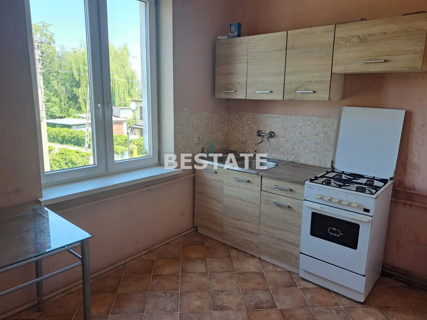 2 pokoje w zadbanej kamienicy, spokojna dzielnica