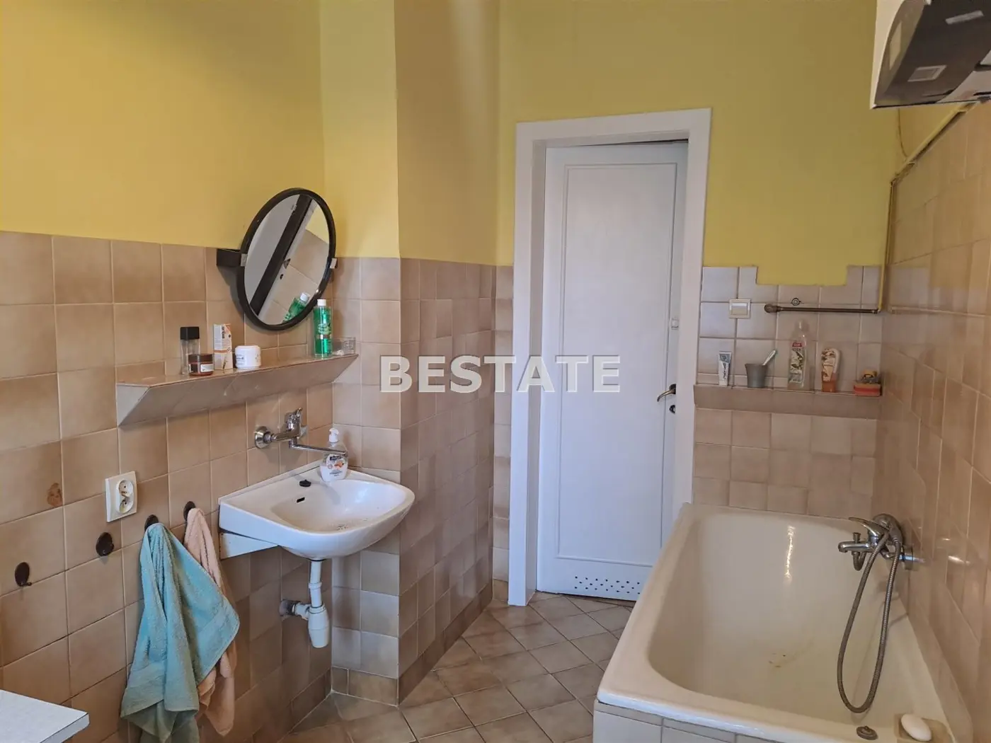 1/2 domu budynki gosp. działka