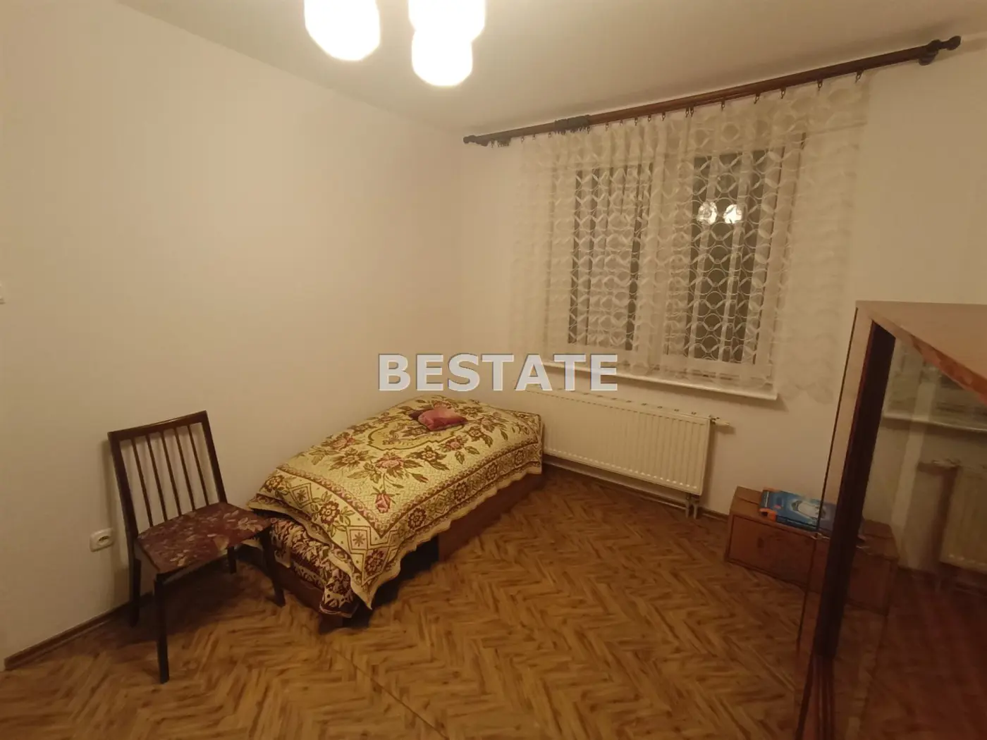 M3, duży zamknięty parking, centrum Pabianic