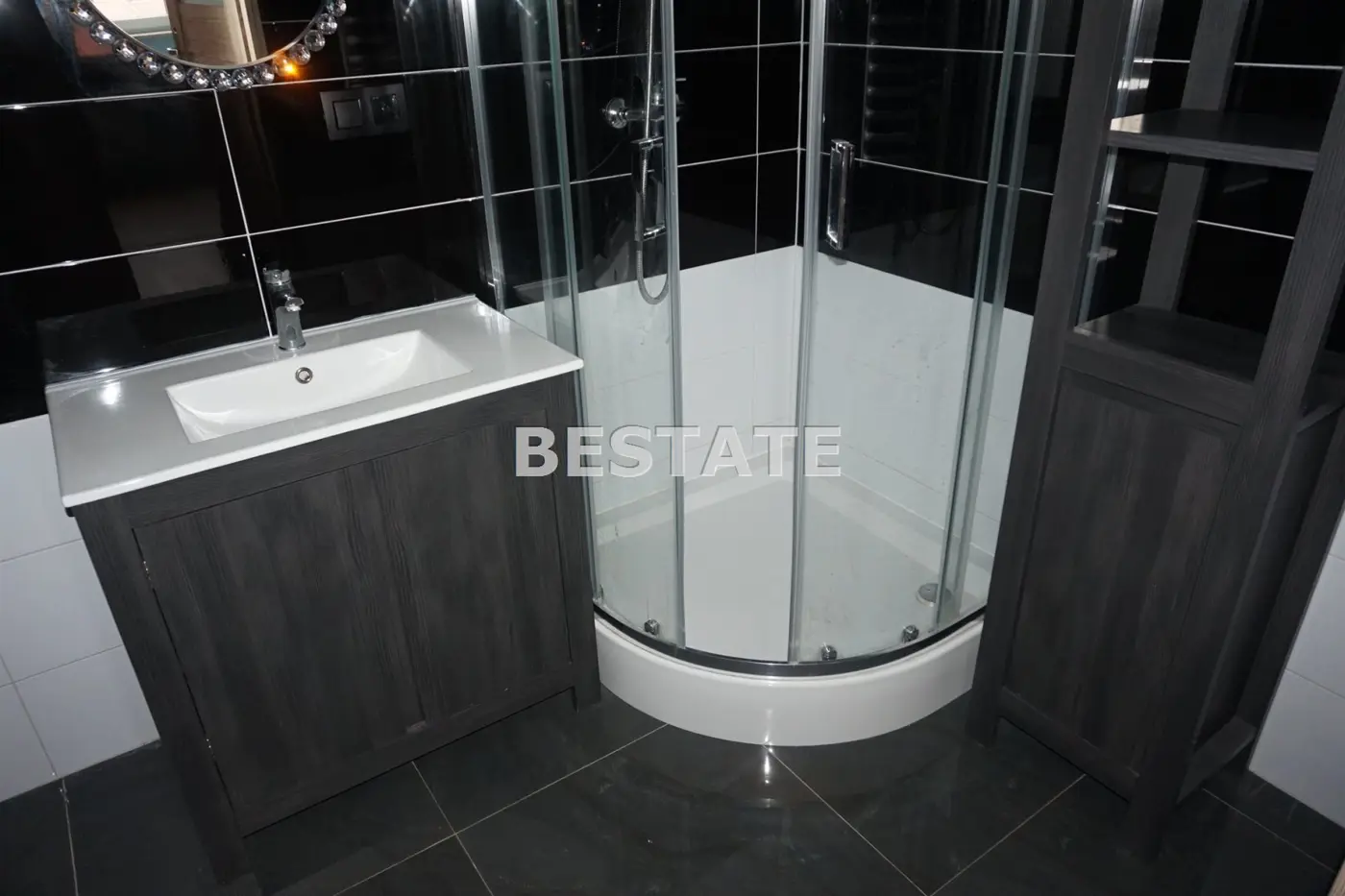 Mieszkanie 3-pokojowe, teren zamknięty, winda