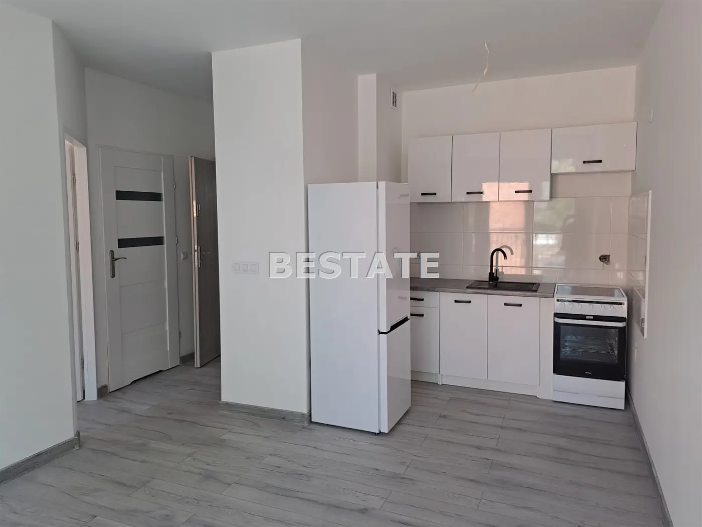 Apartament, 2 pokoje, winda, miejsce postojowe