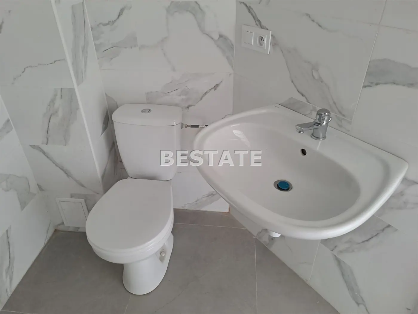 Apartament, 2 pokoje, winda, miejsce postojowe