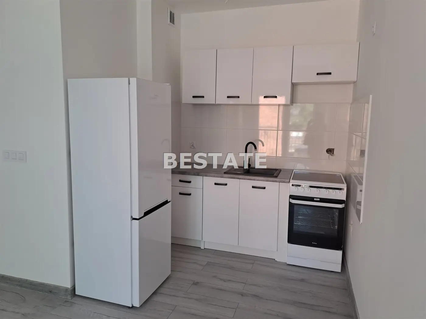 Apartament, 2 pokoje, winda, miejsce postojowe