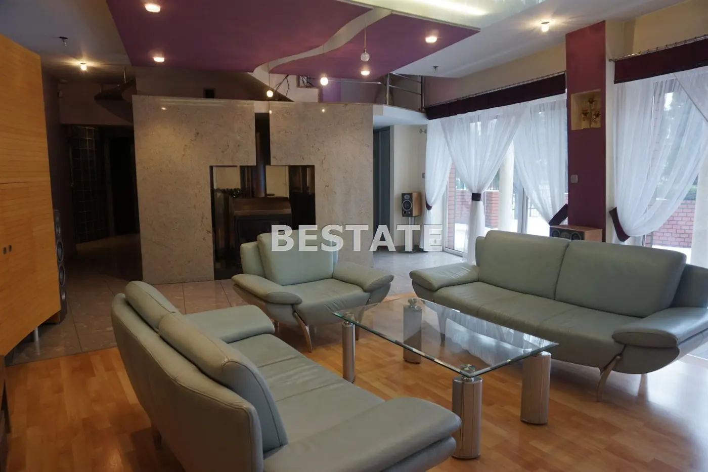 Budynek mieszkalny i produkcyjny, 640 m.kw